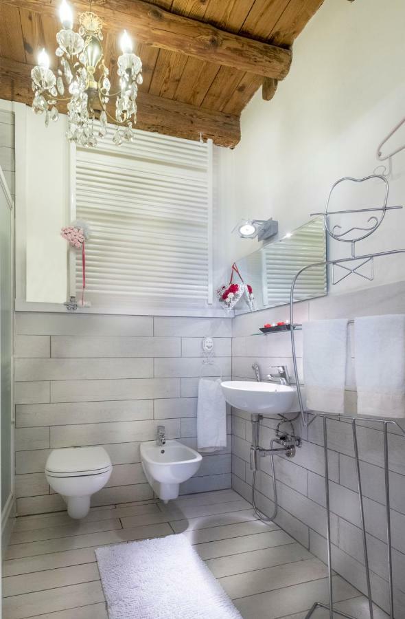 Bed and Breakfast Abbraccio Di Romeo Верона Экстерьер фото